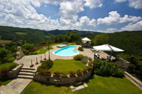 Stunning villa with pool, Jacuzzi and wonderful view Apecchio